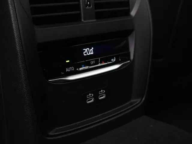 BMW 3 Serie 330e 2026 Hybride Benzine 47