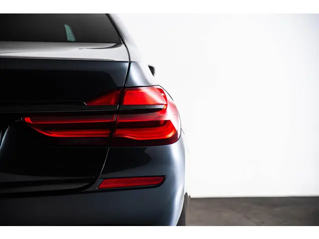 BMW 7 Serie 750i xDrive High Executive 2018 Benzine 21