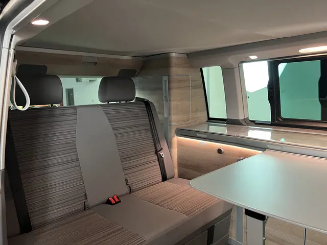 Volkswagen California Camper 2.0 TDI DSG7 2024 Diesel 32