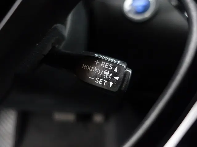 Toyota C-HR 1.8 Hybrid Active Aut- 2023 Hybride Benzine 15