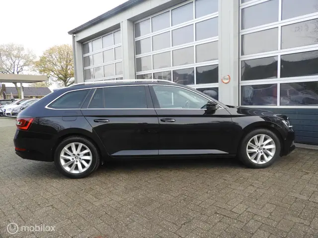 Škoda Superb Combi 1.4 TSI Leder , Camera 2017 Benzine 4