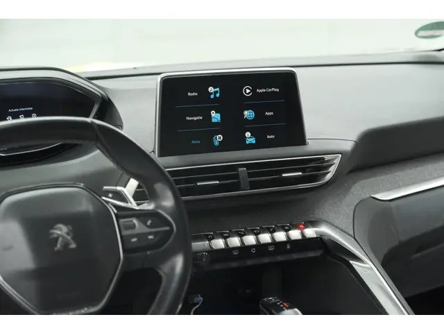 Peugeot 3008 PureTech 130 EAT6 Allure 2017 Benzine 50