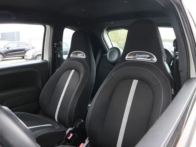 Abarth 500 1.4 T-Jet Custom 2015 Benzine 6