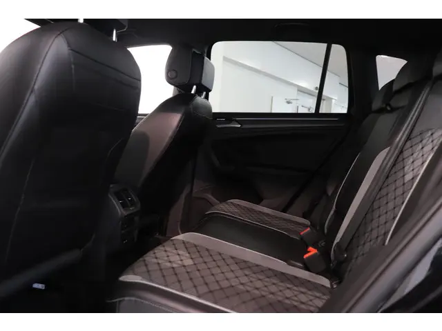Volkswagen Tiguan 1.5 TSI R-Line 2021 Benzine 8