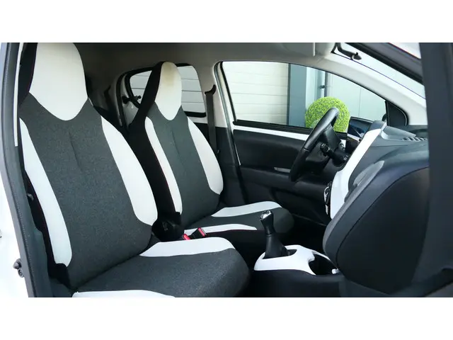 Citroën C1 1.0 VTi Feel 2020 Benzine 4