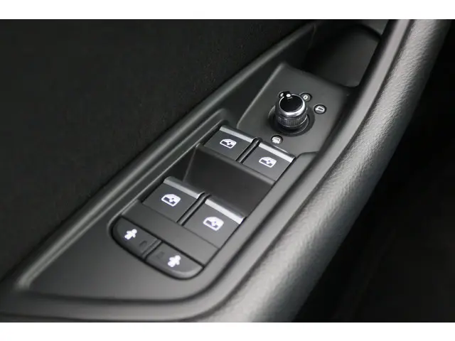 Audi A4 Avant 1.4 TFSI Design Pro Line Plus 2018 Benzine 29