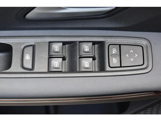Dacia Jogger Hybrid 140 PK Extreme 2024 Hybride Benzine 25