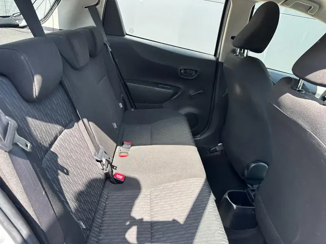 Toyota Yaris 1.0 VVT-i Now Radio | Airco 2013 Benzine 18