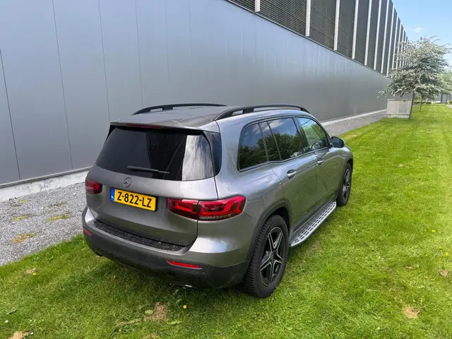 Mercedes-Benz GLB 220 d Premium Plus 2020 Diesel 8