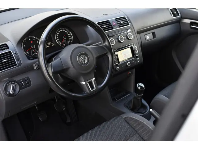 Volkswagen Touran 1.4 TSI Comfortline 7p. 2014 Benzine 6