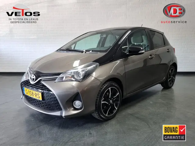 Toyota Yaris 1.3 VVT-i Dynamic Bi-Tone 2016 Benzine