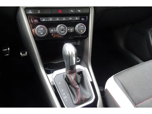 Volkswagen T-Roc 1.5 TSI Sport DSG Beats 2019 Benzine 12