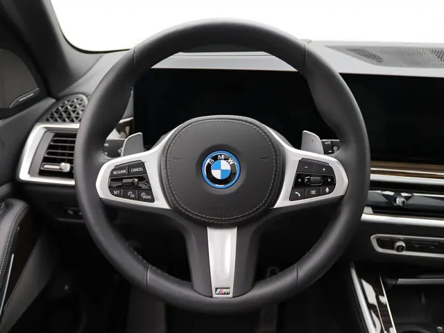 BMW X5 xDrive50e 2024 Hybride Benzine 7