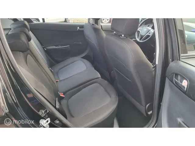 Hyundai i20 1.2 HP i-Motion Comfort 5drs 2015 Benzine 7