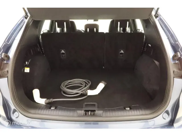 Ford Kuga 2.5 PHEV ST-Line 2021 Hybride Benzine 14