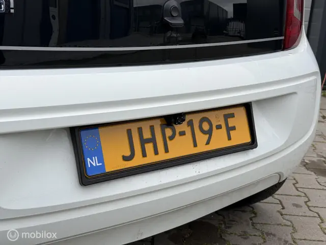 Volkswagen up! 1.0 high up! BlueMotion 2015 Benzine 14