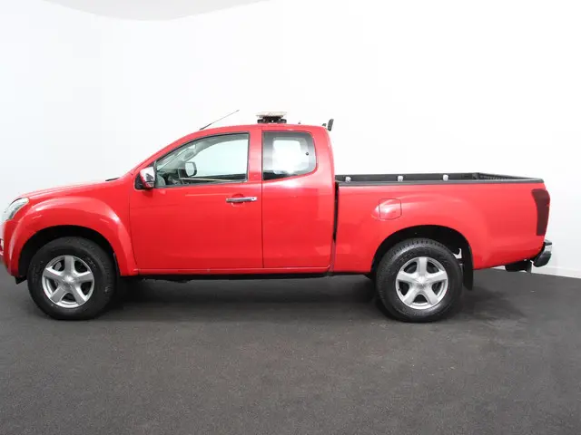 Isuzu D-Max 2.5 Extended Cab Automaat 4*4 2016 Diesel 6