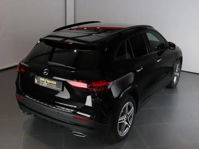 Mercedes-Benz GLA 250 e AMG Line 2024 Hybride Benzine 4