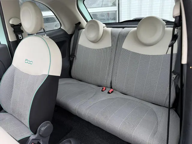 Fiat 500 1.2 Lounge 2015 Benzine 13