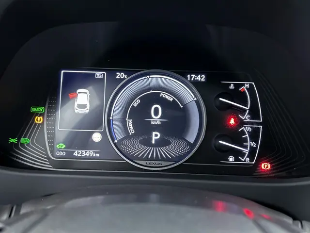 Lexus UX 250h Luxury Line 2019 Hybride Benzine 11