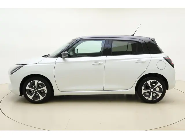 Suzuki Swift 1.2 Style Smart Hybrid 2025 Benzine 5