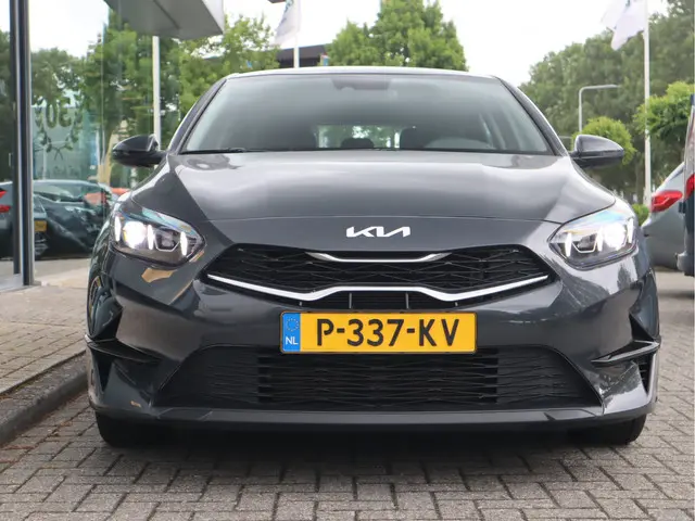 Kia Ceed 1.0 T-GDi 2022 Benzine 26