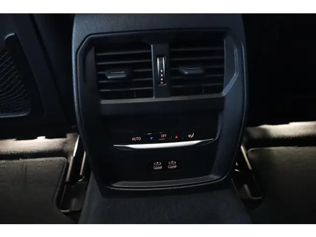 BMW i4 eDrive40 High Executive 84 kWh 2022 Elektrisch 39