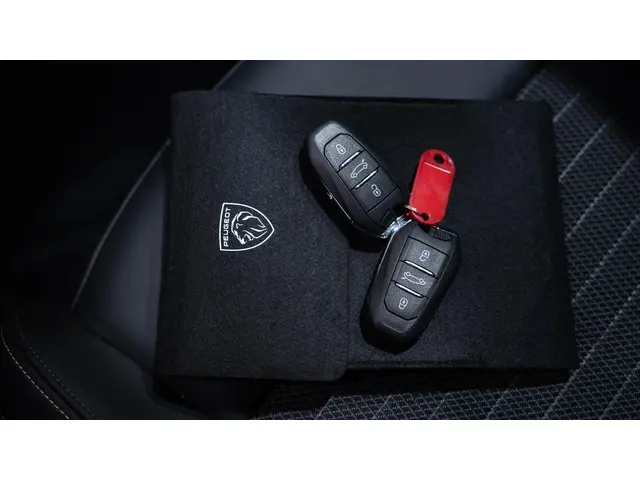 Peugeot 5008 1.2 PureTech Allure 2024 Benzine 55