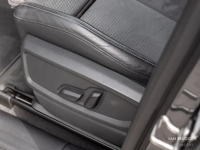 Audi Q5 50 TFSI e S-Line 2021 Hybride Benzine 15
