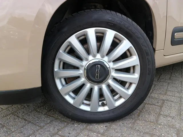 Fiat 500L Living 1.4 T-Jet Lounge 7p. 2016 Benzine 3