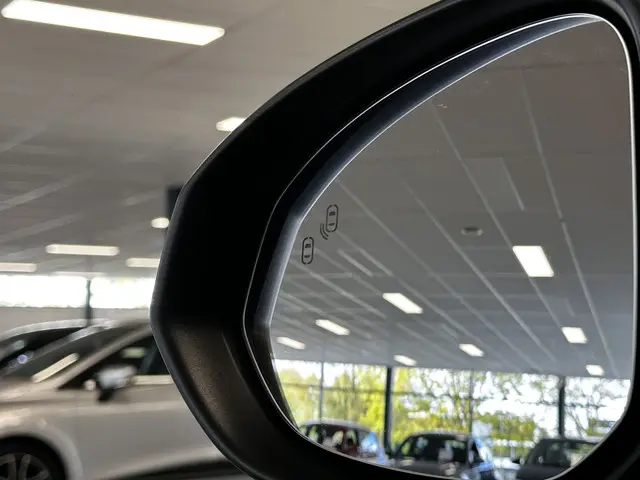 Lynk & Co 01 1.5 2024 Hybride Benzine 32