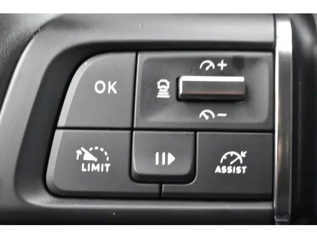 Citroën ë-C4 Shine 50 kWh 2021 Elektrisch 15