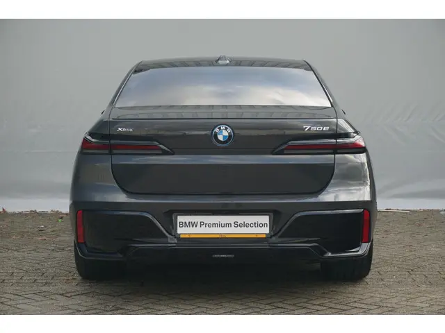 BMW 7 Serie 750e xDrive 2025 Hybride Benzine 4