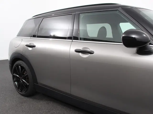 MINI Clubman 1.5 Cooper Chili Hyde Park 2018 Benzine 31