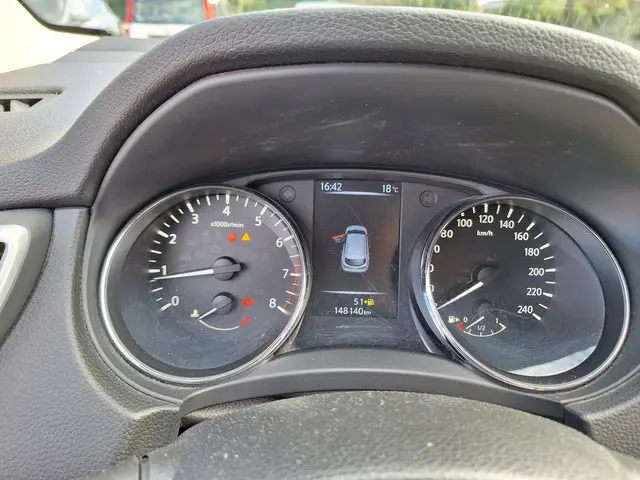 Nissan QASHQAI 1.2 Acenta 2014 Benzine 24