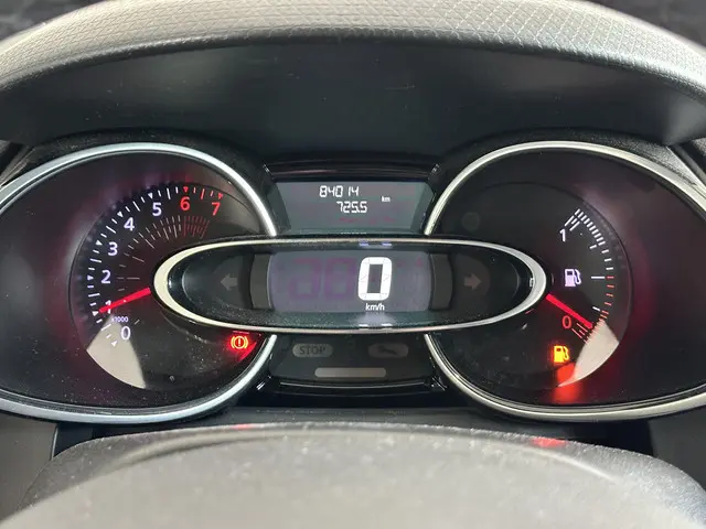 Renault Clio Estate 0.9 TCe Limited 2017 Benzine 4