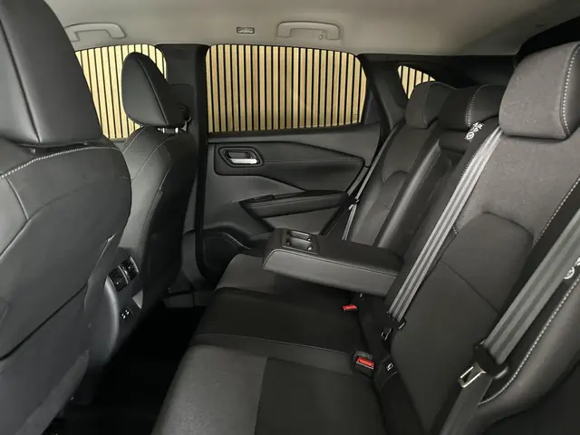 Nissan QASHQAI 1.3 MHEV 2025 Benzine 6