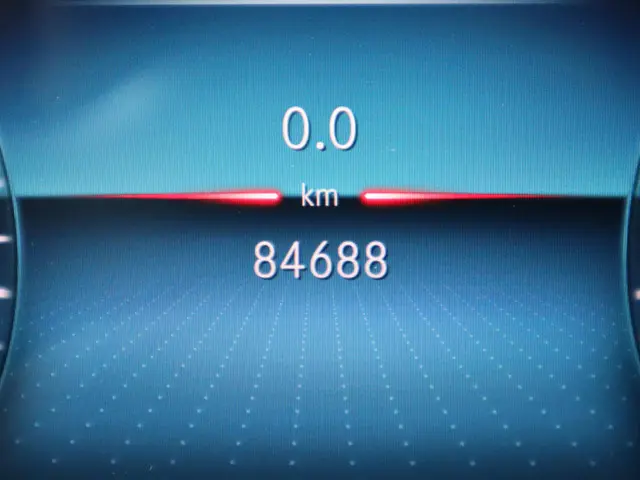 Mercedes-Benz GLB 200 2021 Benzine 23