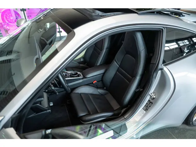 Porsche 911 992 3.0 Carrera 4S 2020 Benzine 22