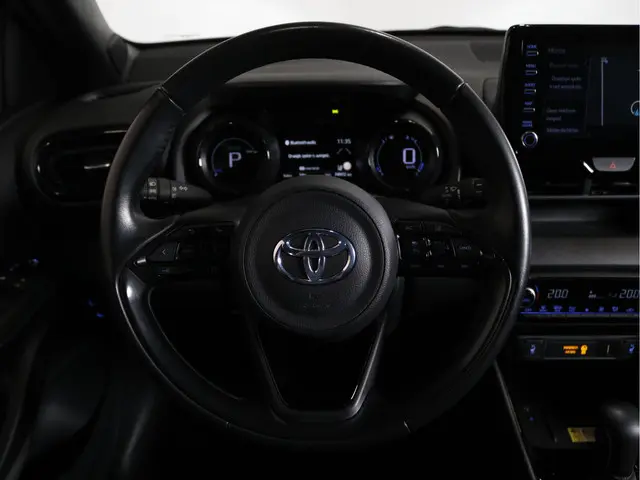 Toyota Yaris 1.5 Hybrid Executive 2022 Hybride Benzine 10