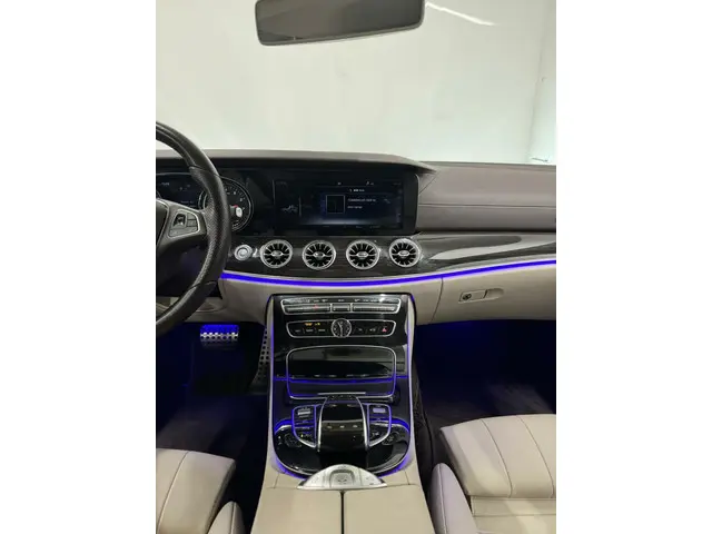 Mercedes-Benz E-Klasse Cabrio 300 AMG LINE 2018 Benzine 20
