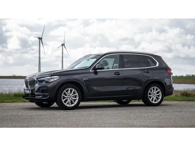 BMW X5 xDrive45e 2021 Hybride Benzine 8