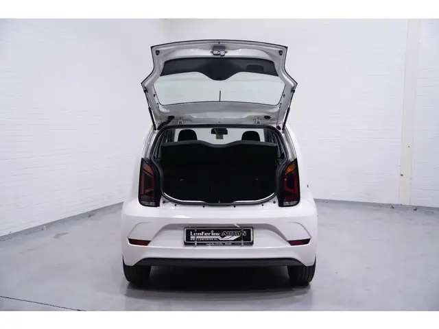 Volkswagen up! 1.0 BMT move up! 2019 Benzine 9