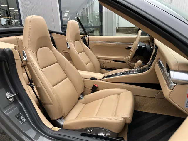 Porsche 911 Cabrio 3.4 Carrera 4 2013 Benzine 20