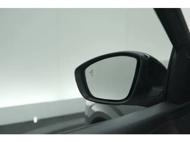 Peugeot 208 PureTech 100 Allure 2024 Benzine 26