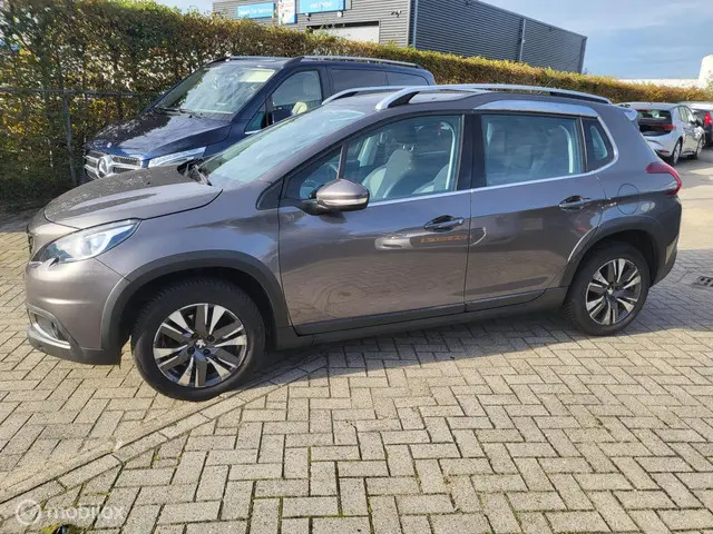 Peugeot 2008 1.2 PureTech Allure 2016 Benzine 21