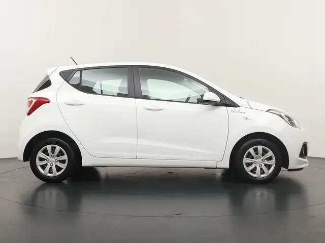 Hyundai i10 1.0i i-Motion Comfort 2015 Benzine 6