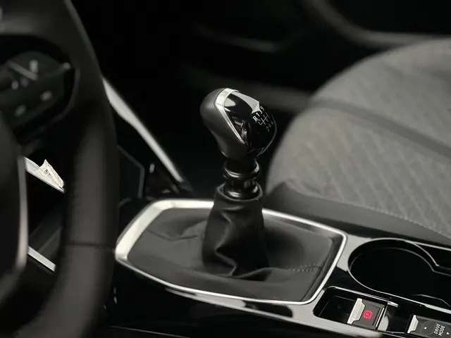 Peugeot 2008 1.2 PureTech 100 Allure 2024 Benzine 20