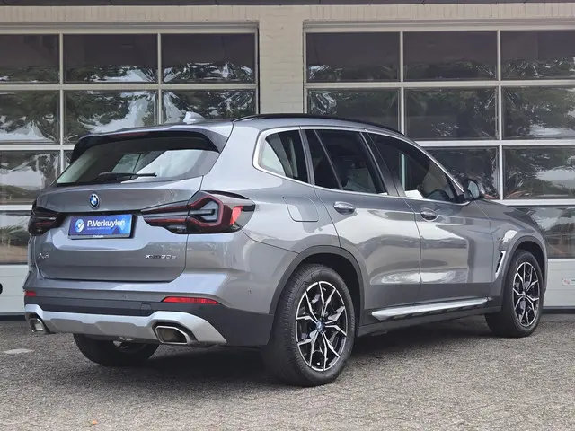 BMW X3 xDrive30e 2022 Hybride Benzine 8