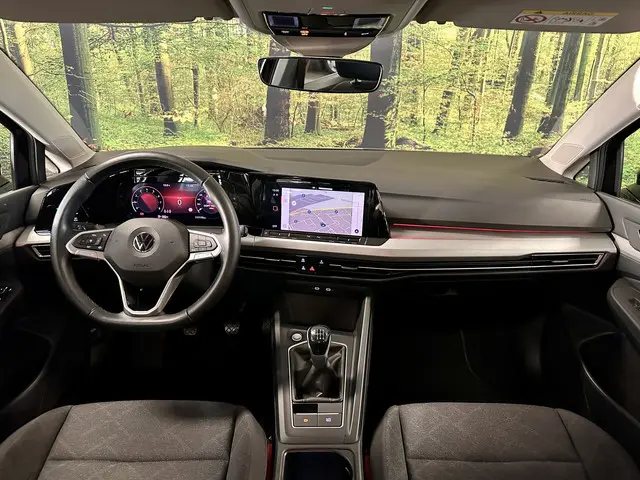 Volkswagen Golf 1.0 TSI Life 2022 Benzine 9